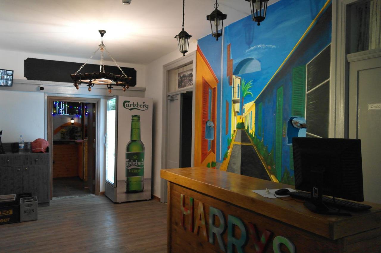 Harrys Inn Guesthouse Larnaca Dış mekan fotoğraf