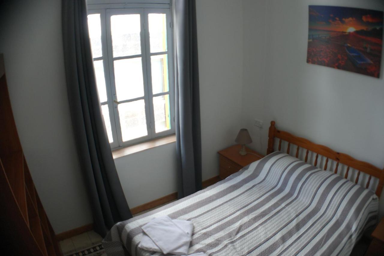 Harrys Inn Guesthouse Larnaca Dış mekan fotoğraf