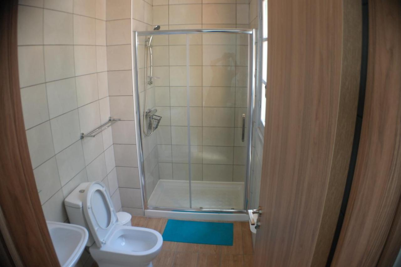 Harrys Inn Guesthouse Larnaca Dış mekan fotoğraf
